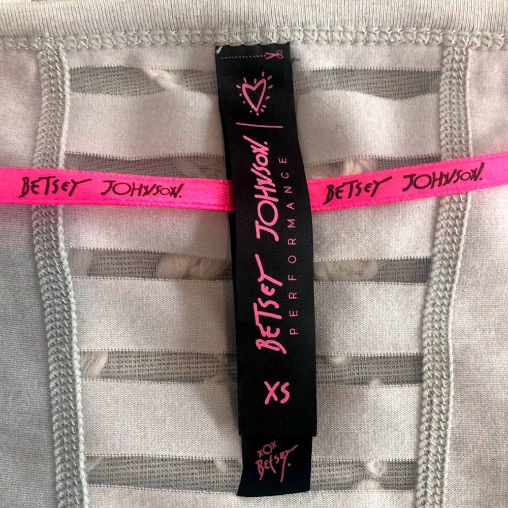 Betsy Johnson light gray long sleeve comfy shirt with lots of detail. Sz XS.EUC - Picture 8 of 10